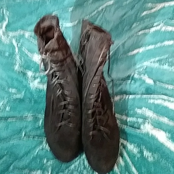 Boot - Picture 3 of 3